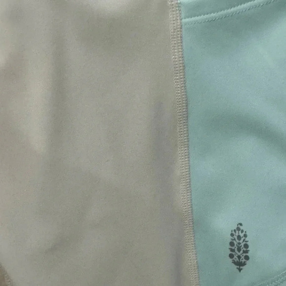 FREE PEOPLE NWT FIND YOUR WAY LEGGING SIZE SMALL - Picture 7 of 7